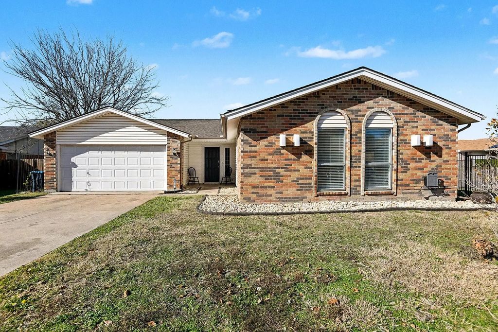 6709 Sunnybank Drive, Fort Worth