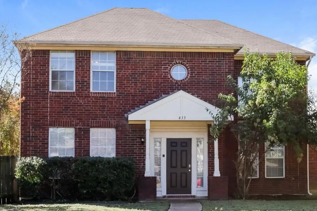 433 Raintree Circle, DeSoto