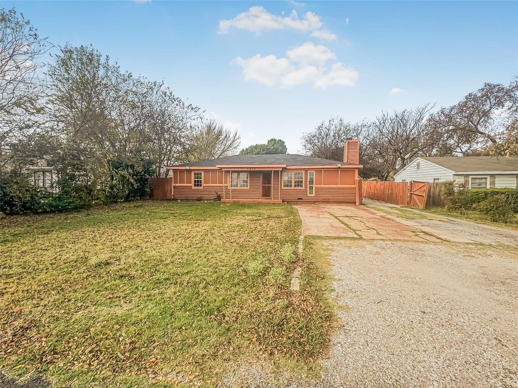 3811 Criswell Street, Lancaster