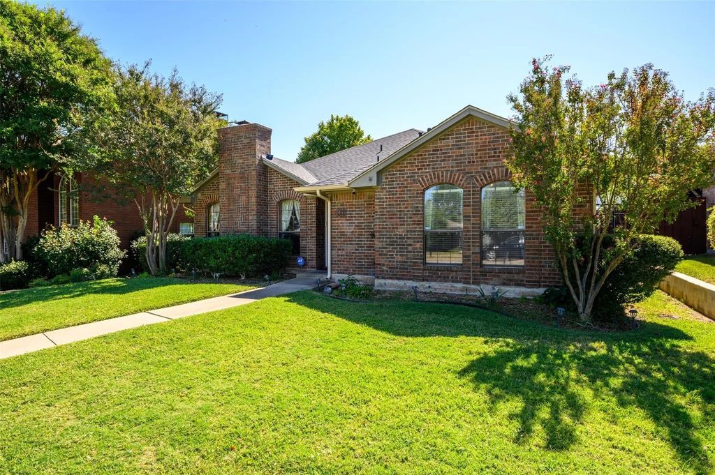 1106 Derby Run, Carrollton