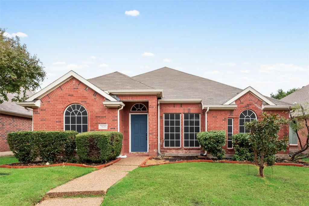 5628 Phoenix Drive, The Colony