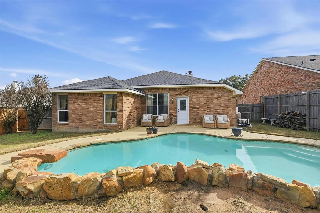 629 Tracy Drive, Azle