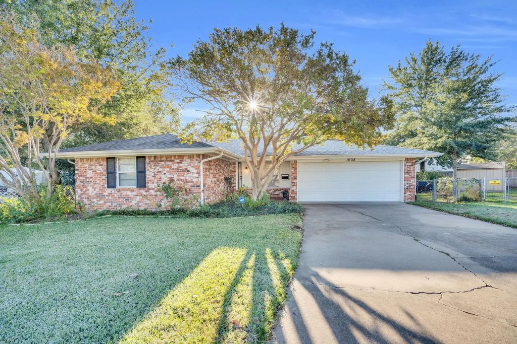 1008 Louise Street, Irving