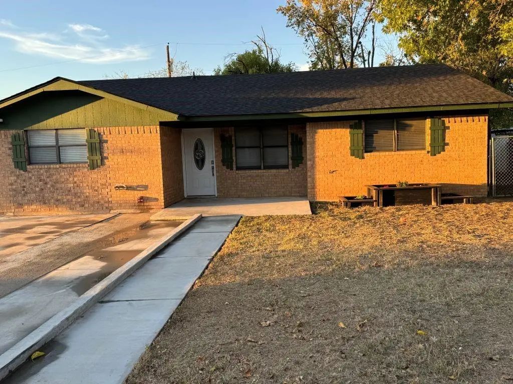 4403 Edgewood Drive, Brownwood