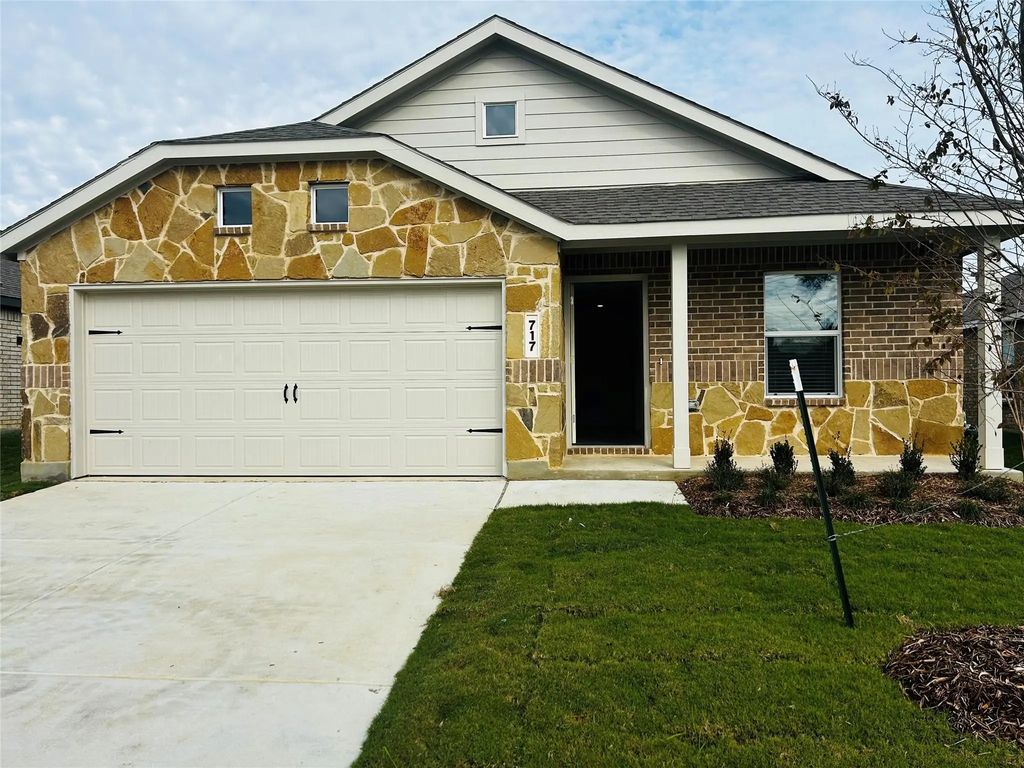 717 Dressage Lane, Aubrey