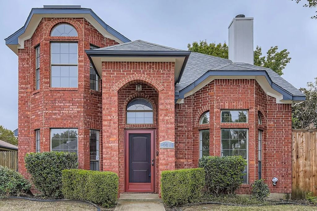 325 Leisure Lane, Coppell