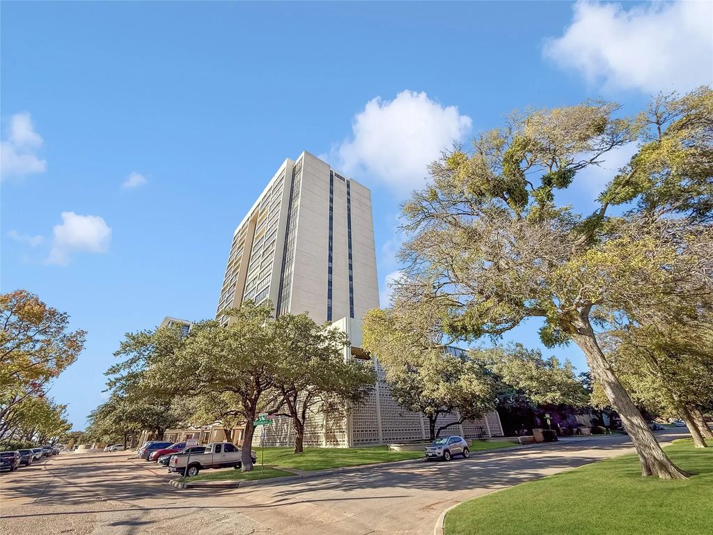 6335 W Northwest Highway 1815, Dallas