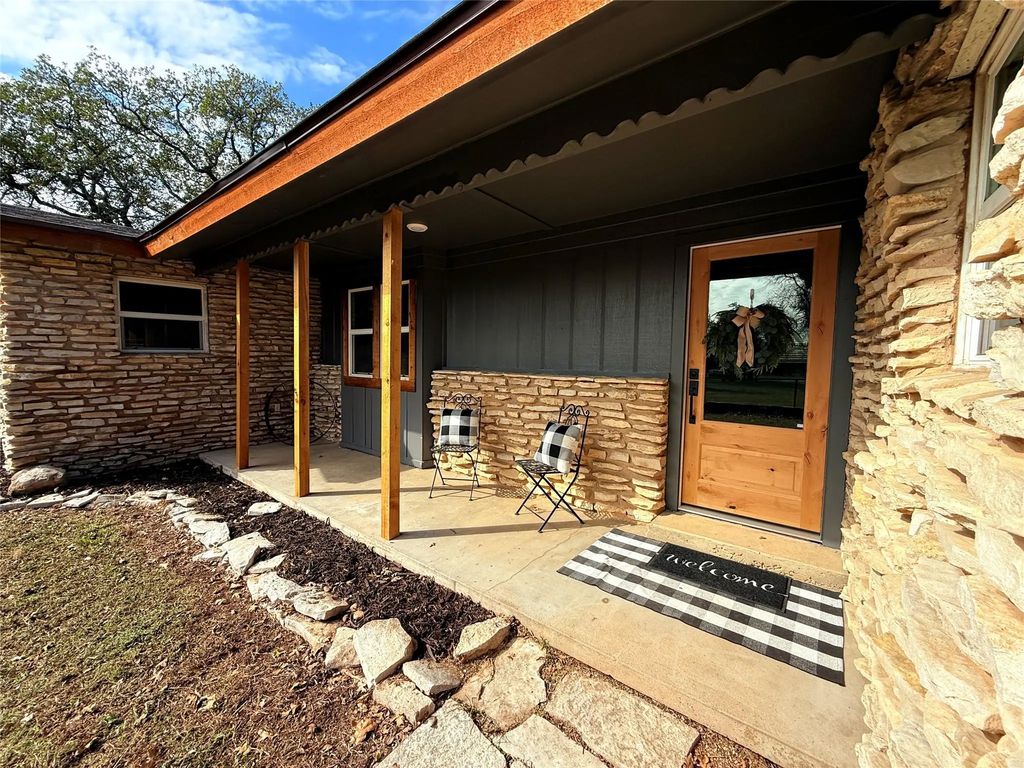 1576 County Road 454, Stephenville