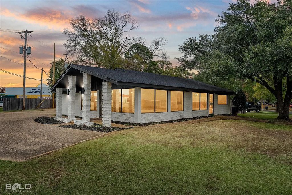 9099 Mansfield Road, Shreveport