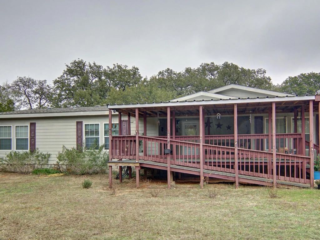 1170 Darrel Avenue, Glen Rose