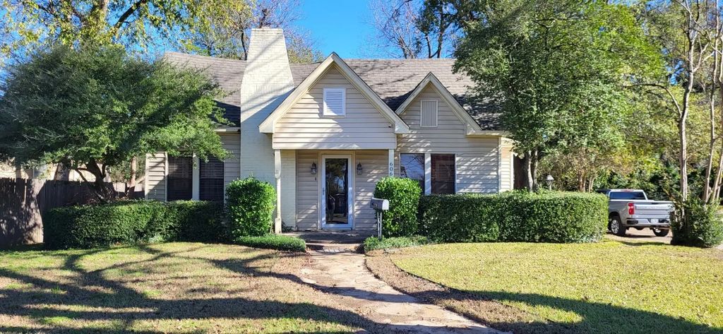 606 Davis Street N, Sulphur Springs