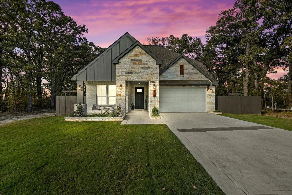 105 Water Oak Road, Trinidad