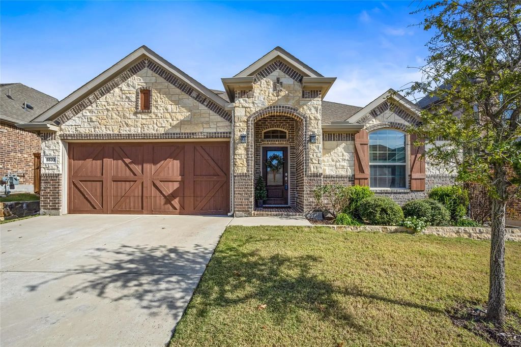 5533 Annie Creek Road, Fort Worth