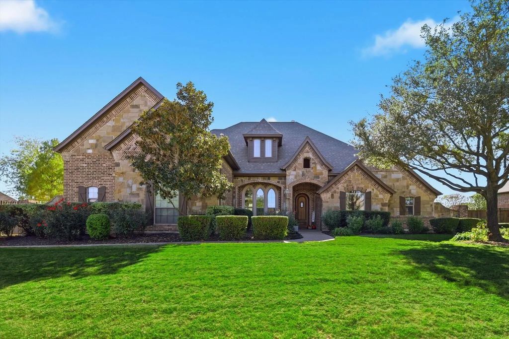 1149 Whisper Willows Drive, Fort Worth