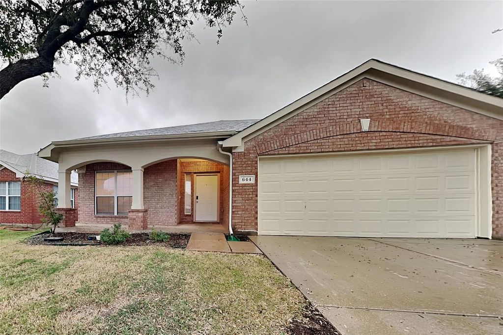 644 Tabasco Trail, Arlington