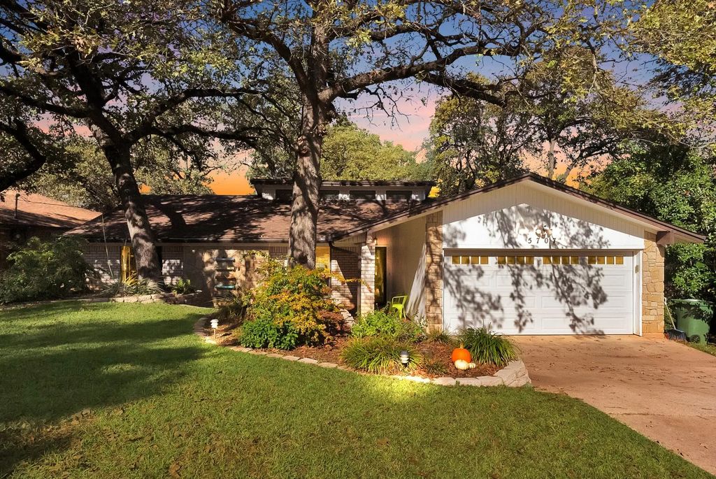 5707 Overridge Drive, Arlington