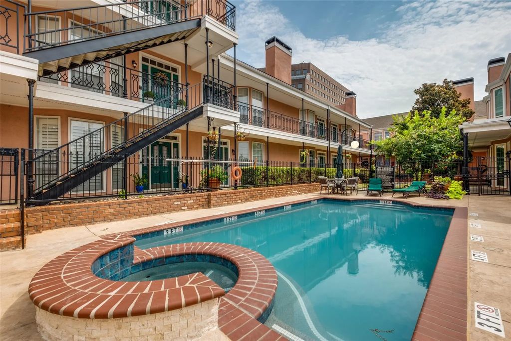 3208 Cole Avenue 2202, Dallas