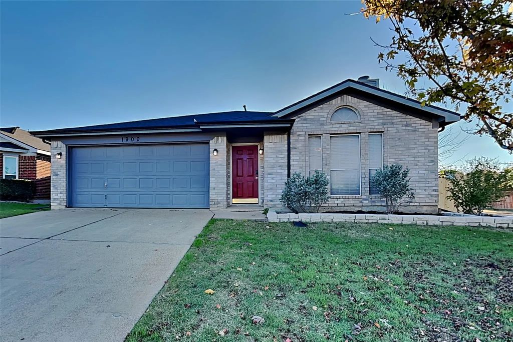 1900 Cedar Tree Drive, Fort Worth
