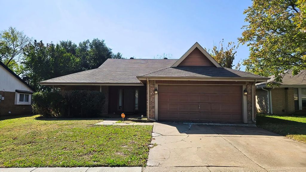 404 Lemon Drive, Arlington