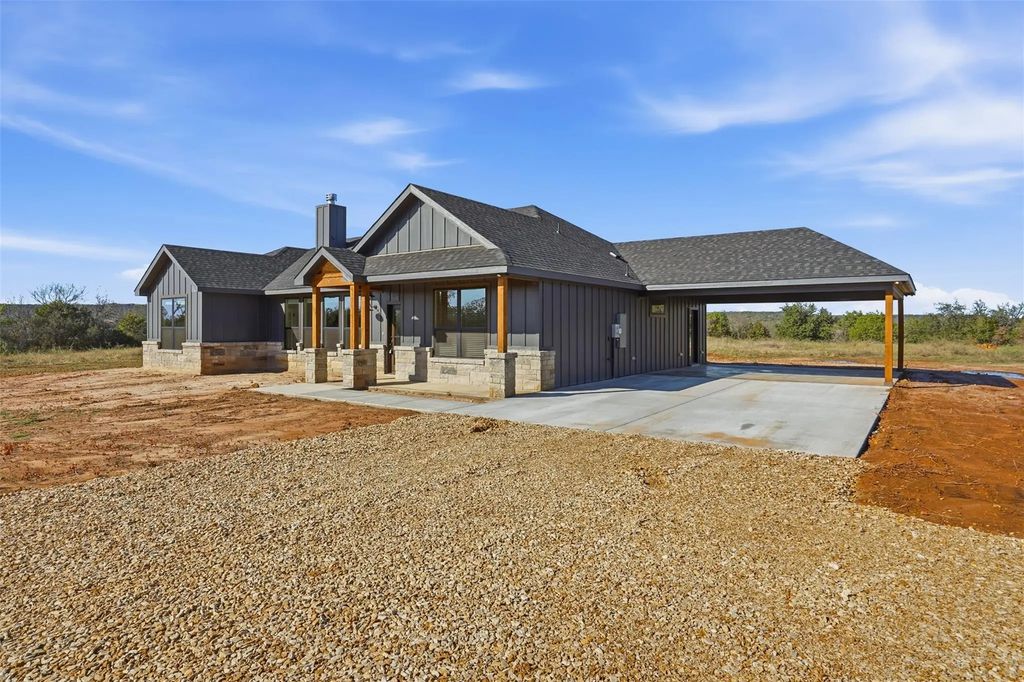 1865 Dobbs Valley Road, Mineral Wells