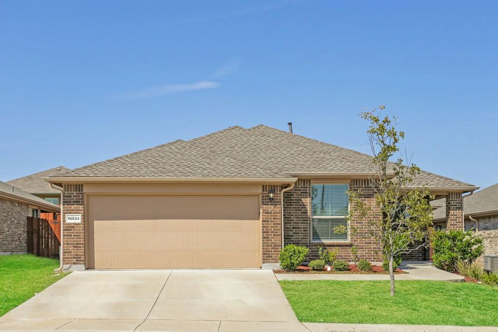 10024 Poinsett Way, Fort Worth