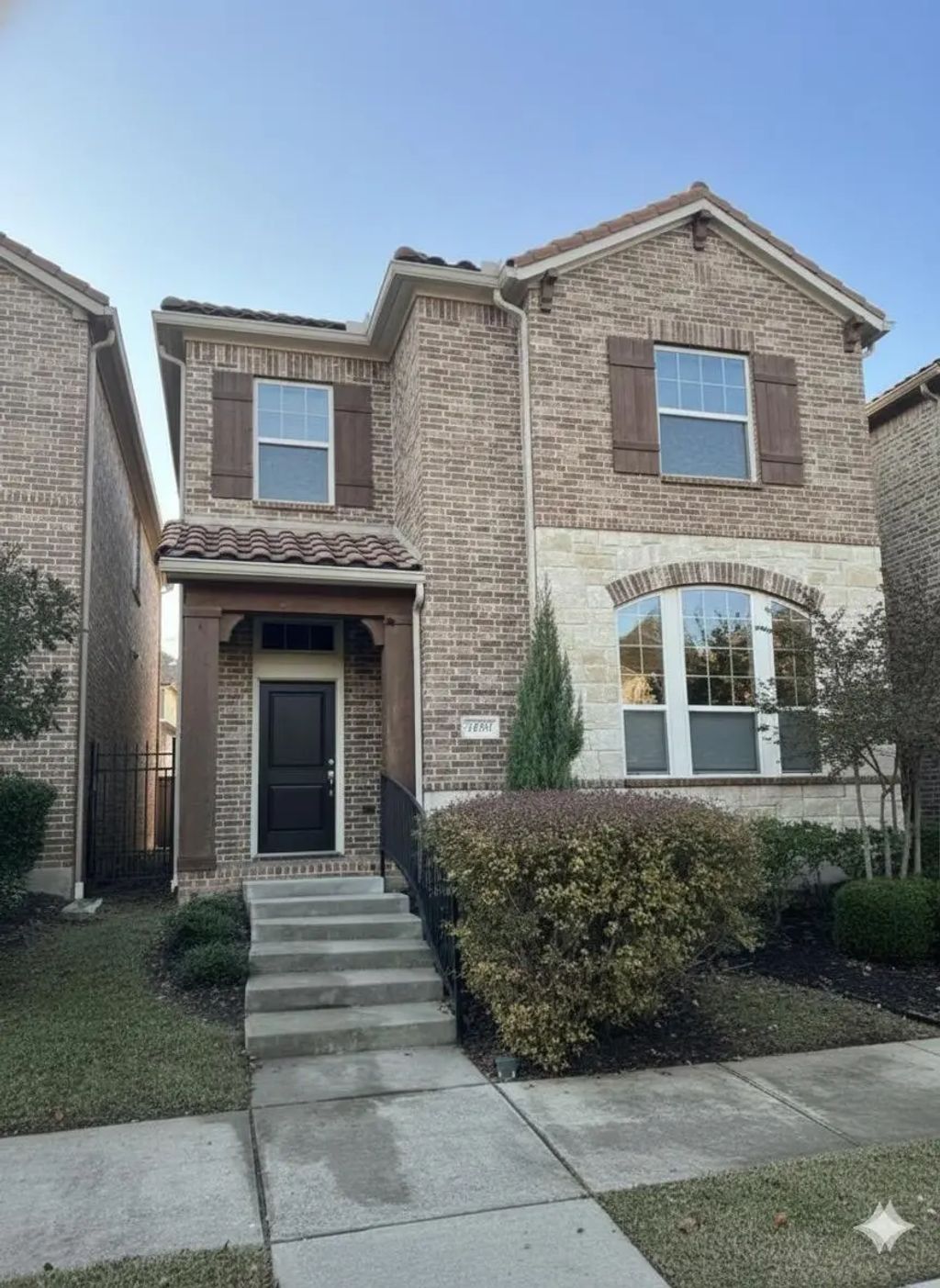 6655 Deleon Street, Irving