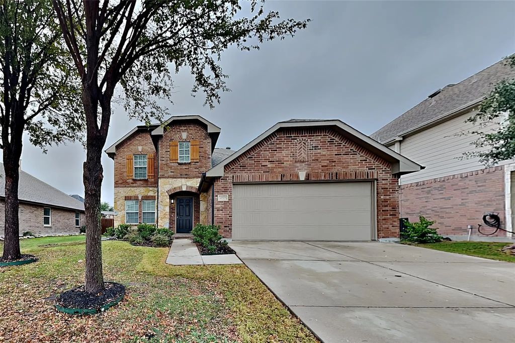 10325 Fossil Valley Drive, Fort Worth