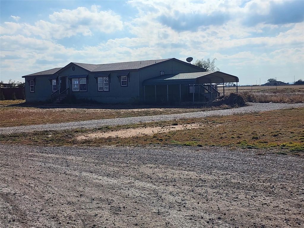 10279 Private Road 6055, Hawley