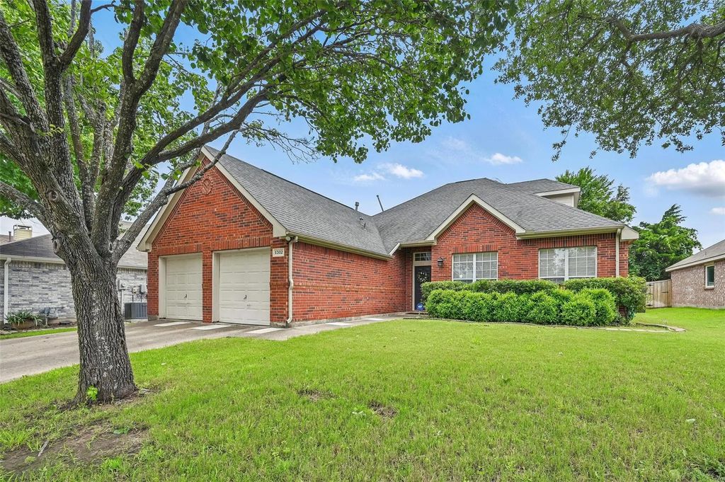 5302 Royal Bay Drive, Rowlett