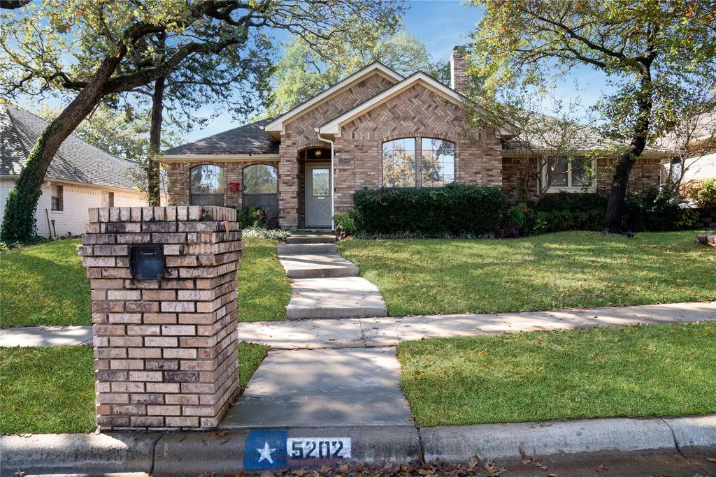 5202 Bradley Lane, Arlington