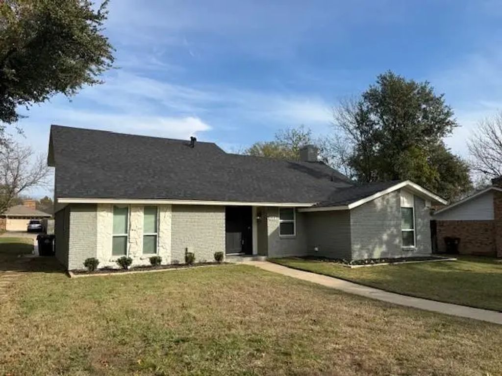 2223 Foxcroft Circle, Denton