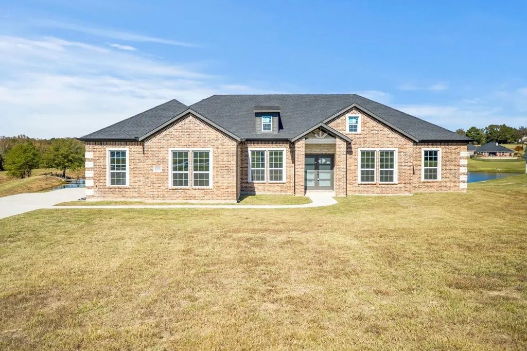 23690 Champion Drive, Lindale
