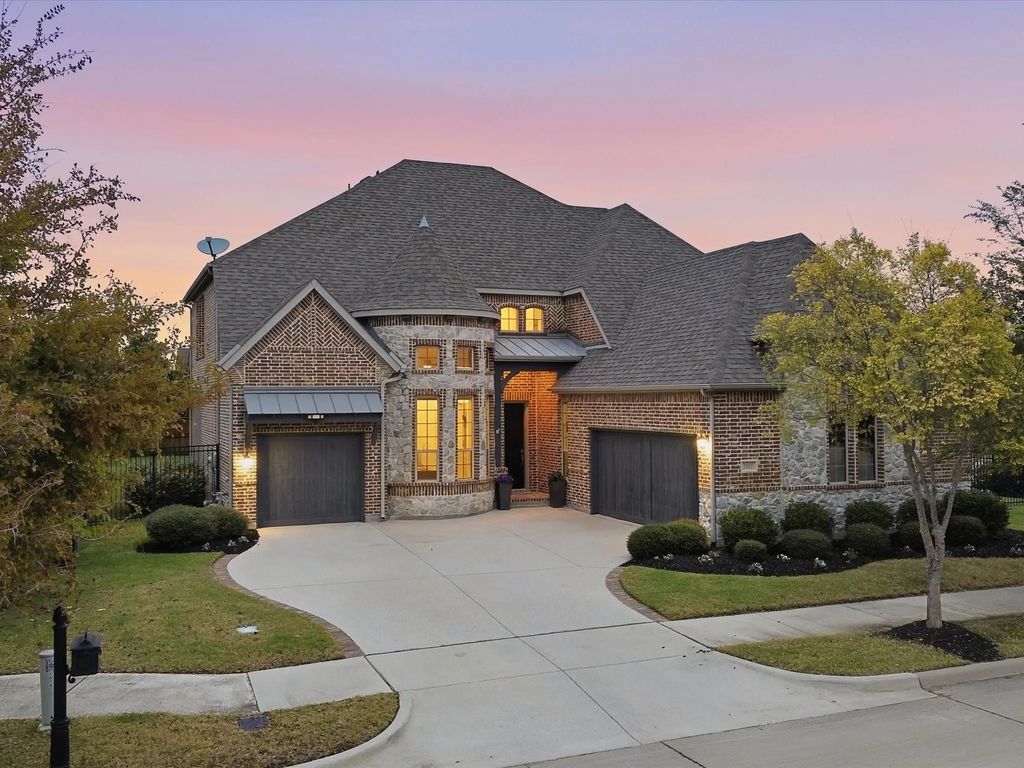 1015 Prairie Ridge Lane, Arlington