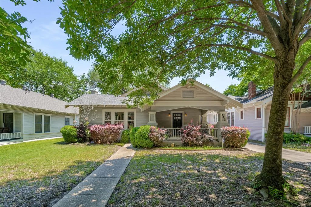 422 S Winnetka Avenue, Dallas