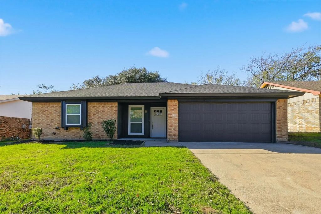 6417 Kennedy Court, Watauga
