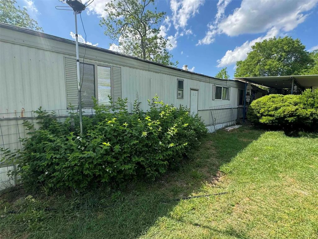 1103 Long Street, Gladewater