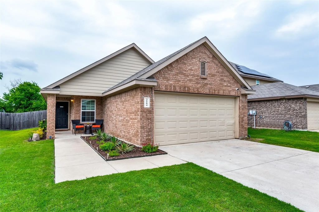 3504 Robin Road, Ennis