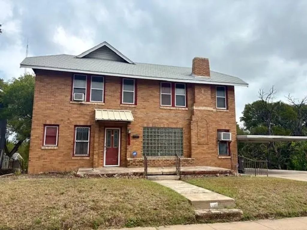 3809 Meadowbrook Drive, Fort Worth
