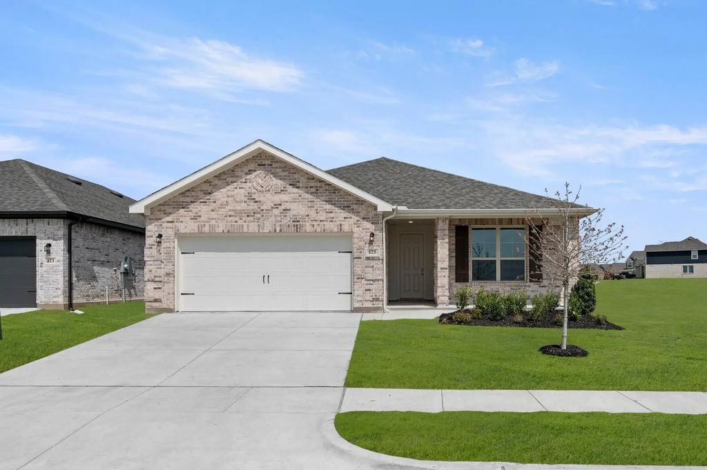 125 Toftrees Drive, Cleburne