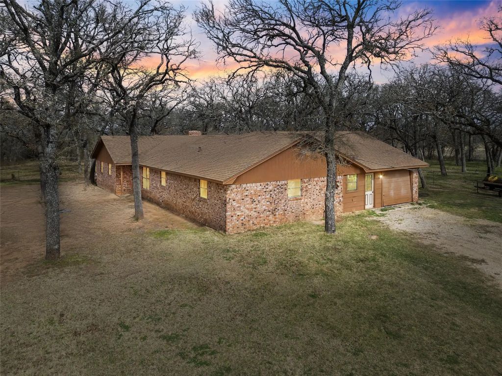 1447 Red Gate Road, Mart