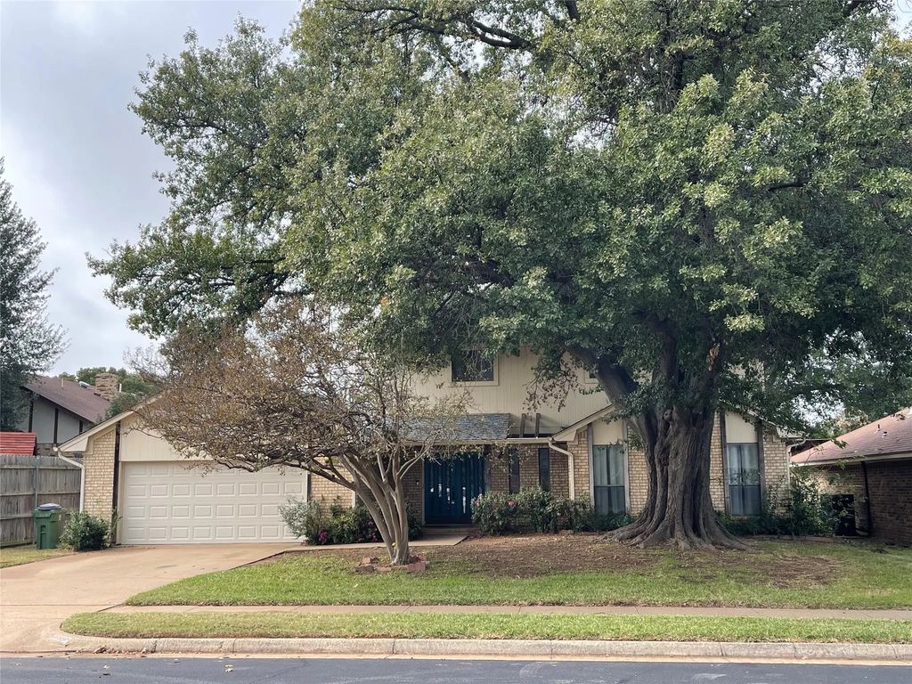 3237 Sapphire Street, Bedford