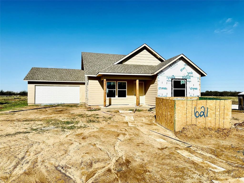 621 Crockett Drive, Cleburne