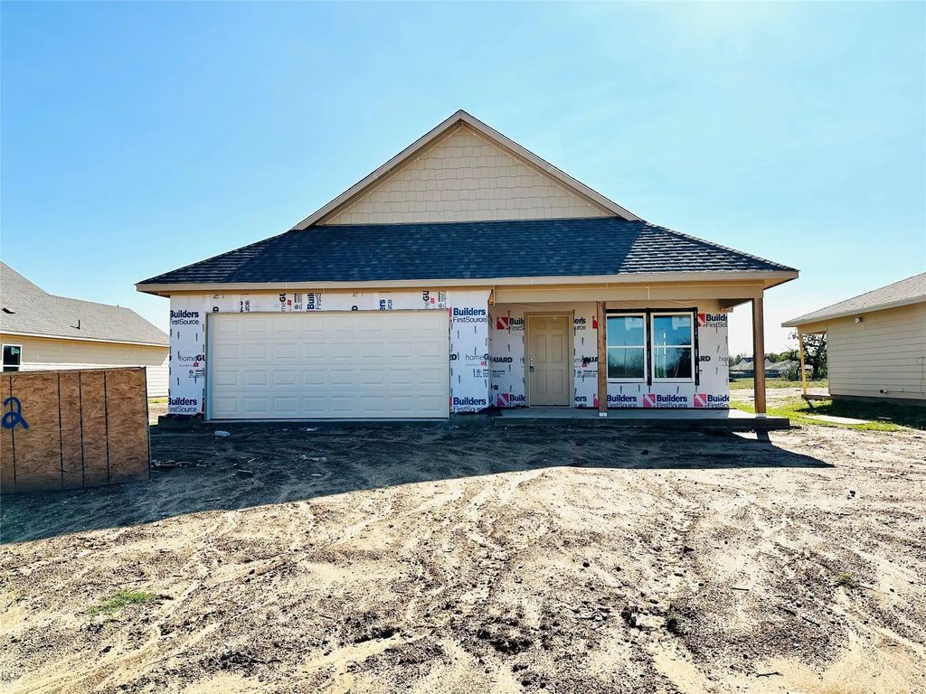 612 Crockett Drive, Cleburne