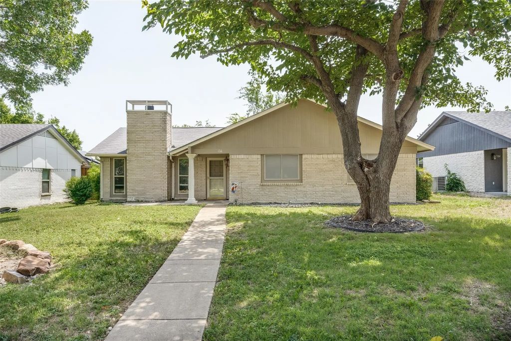 1708 Hendrick Drive, Plano