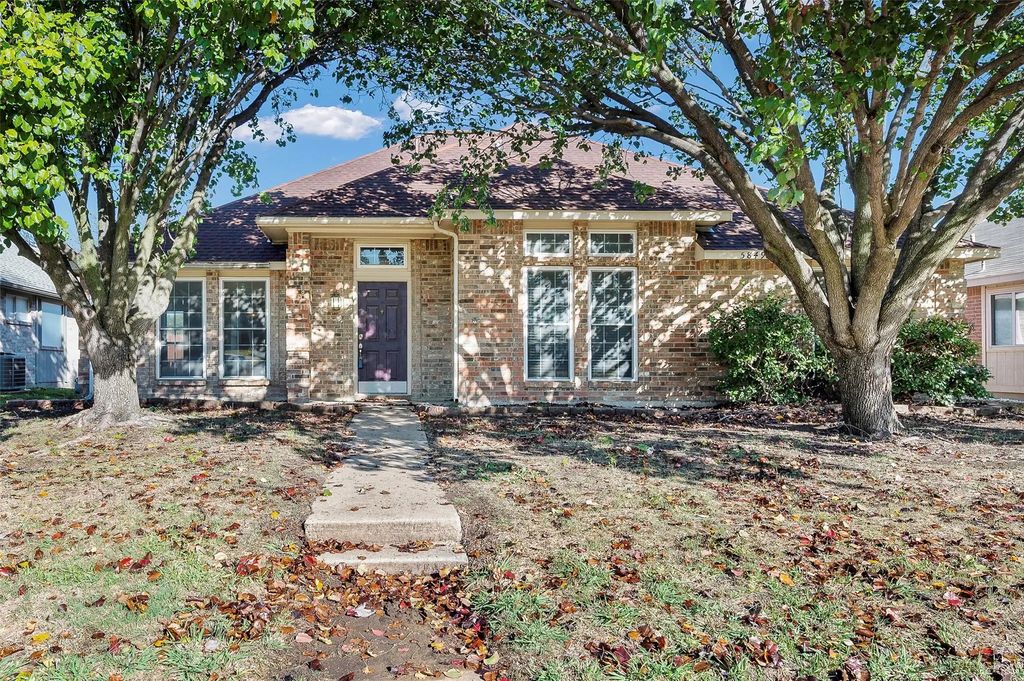 5849 Baker Drive, The Colony