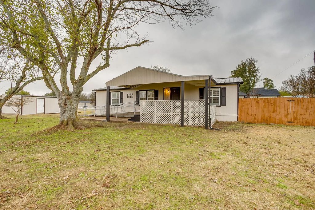 1328 Pete Drive, Willow Park
