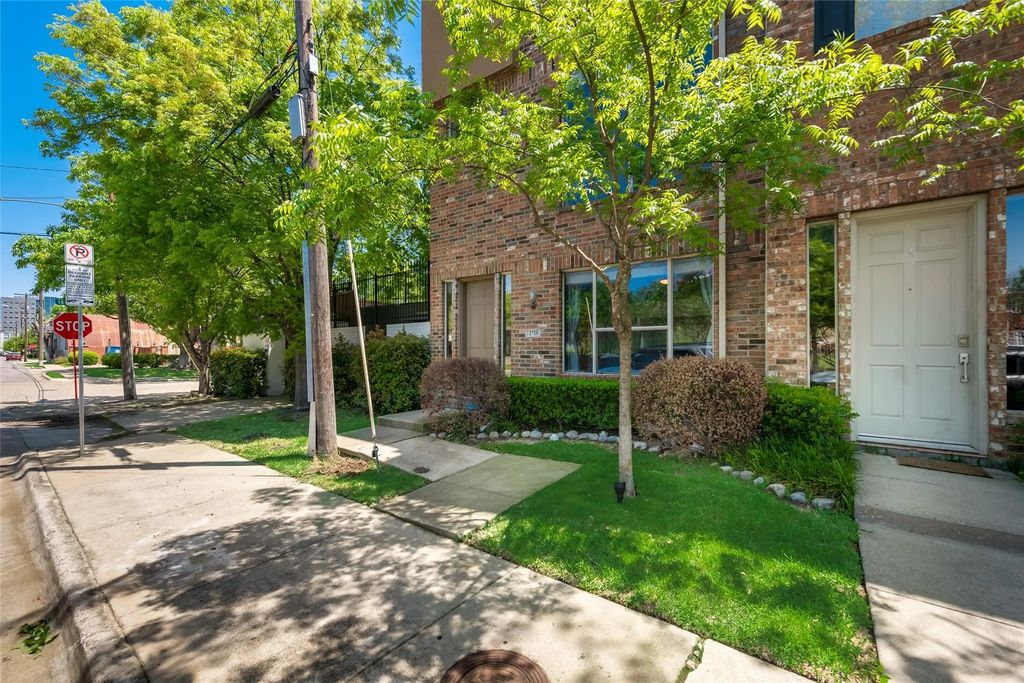 2718 Floyd Street, Dallas