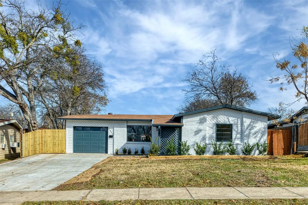 1411 Moore Terrace, Arlington