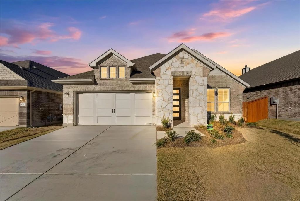 541 Pickett Creek Drive, Aledo