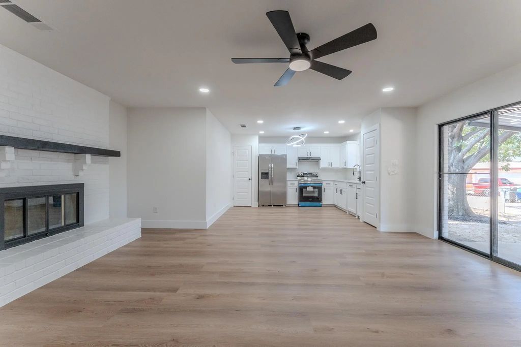 731 N Pleasant Woods Drive, Dallas